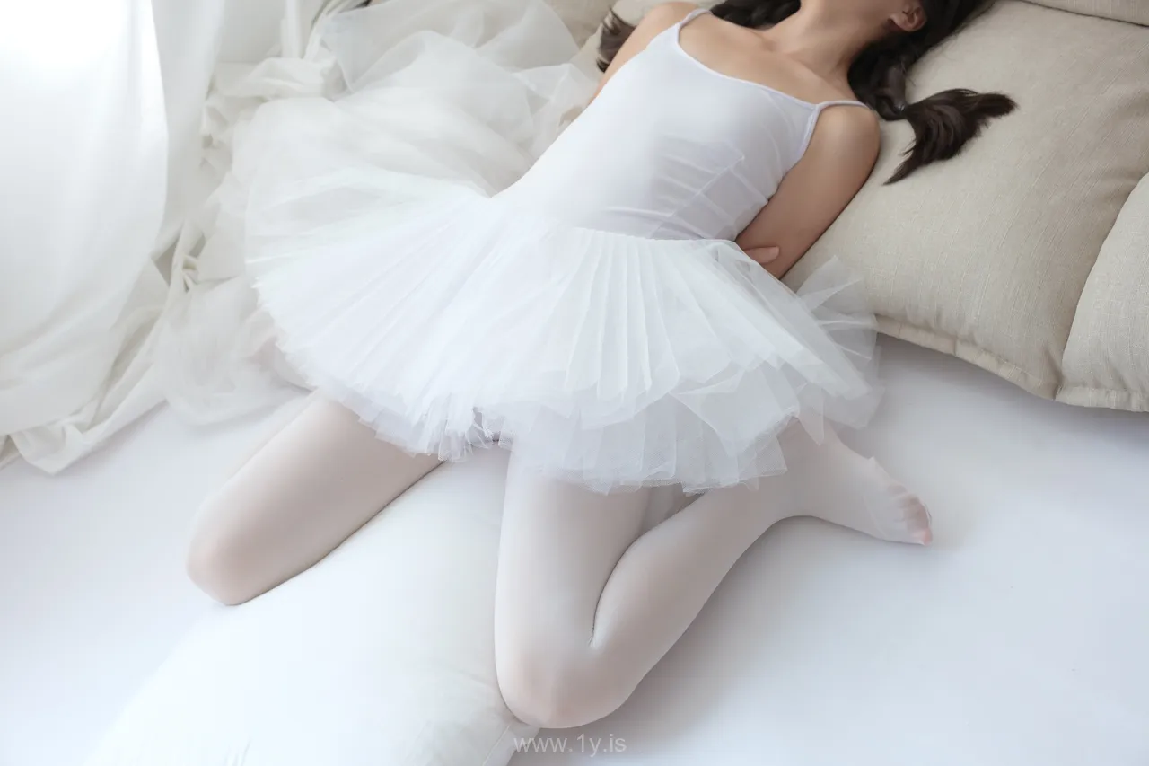 森萝财团 X-042 白丝萝莉少女